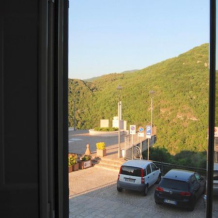 Mini Red Hub - Design Apartment Sant'Agapito Exterior foto